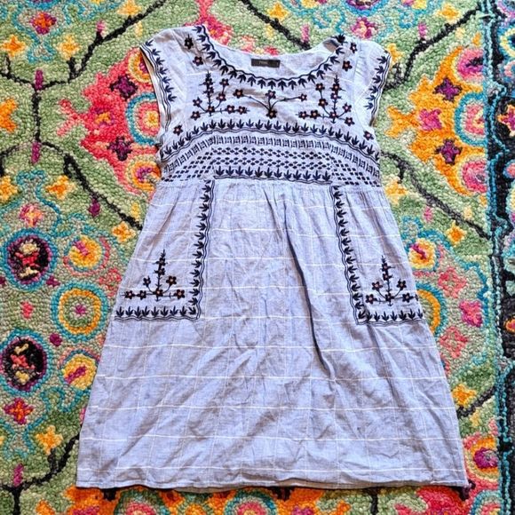 THML Dresses & Skirts - THML Embroidered Ginham Boho Dress Blue Women's Small